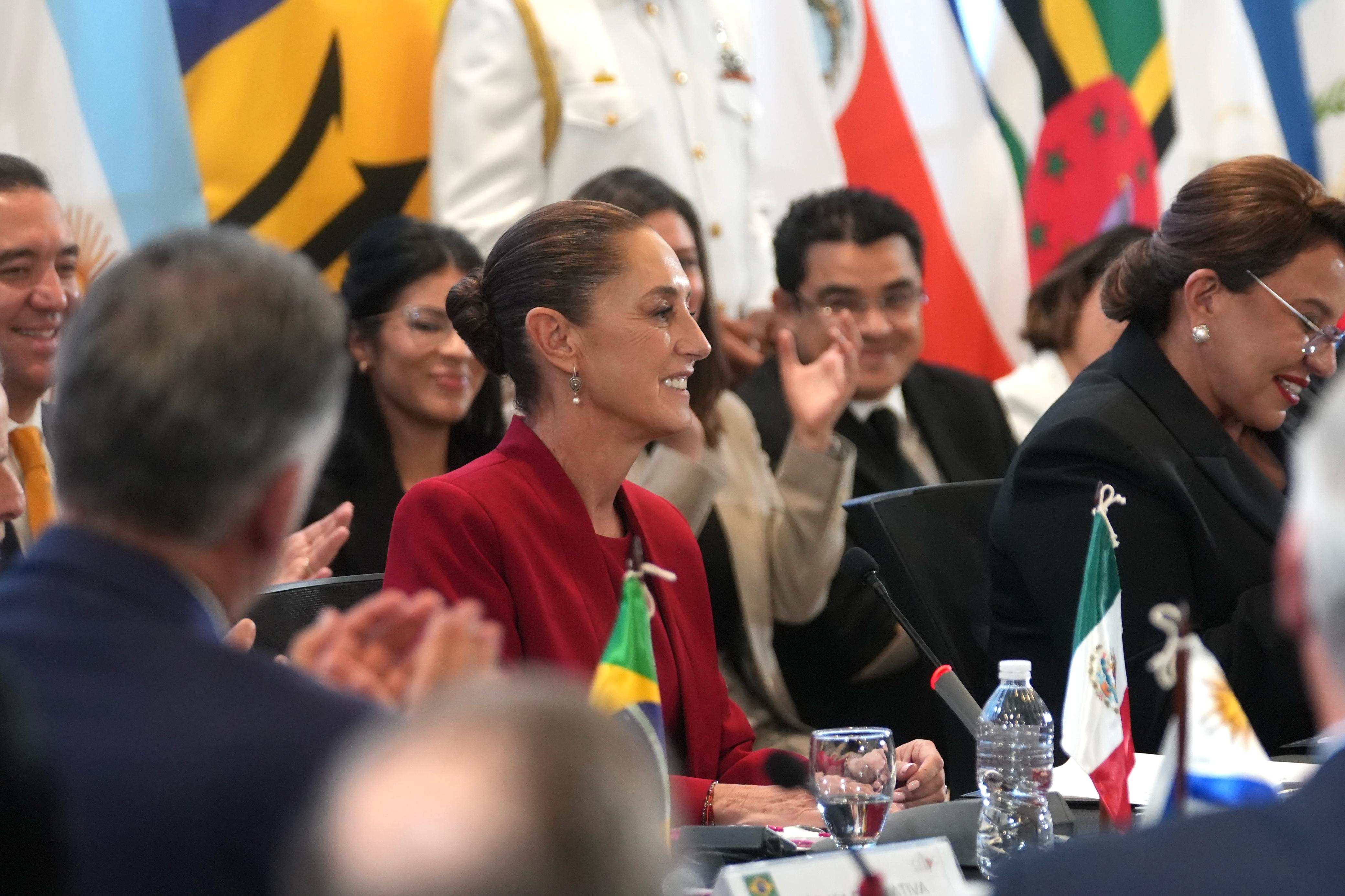 Invita Claudia Sheinbaum a realizar “cumbre por el bienestar económico de américa latina y el caribe” en IX cumbre de la Celac en Honduras
