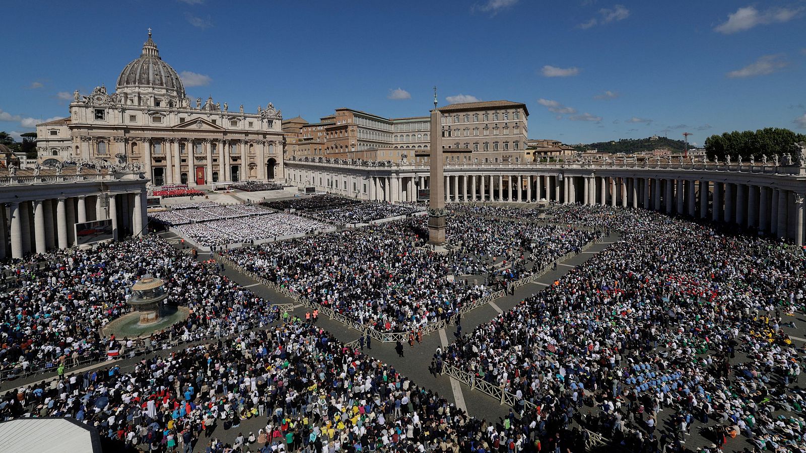 Despiden al Papa Francisco con misa solemne en San Pedro