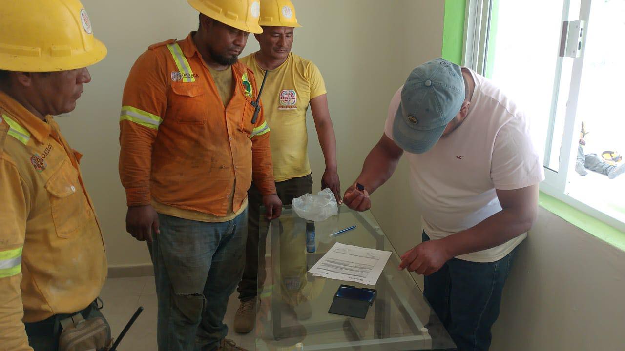 Controla Gobierno de Oaxaca incendio forestal en Santa María Zacatepec