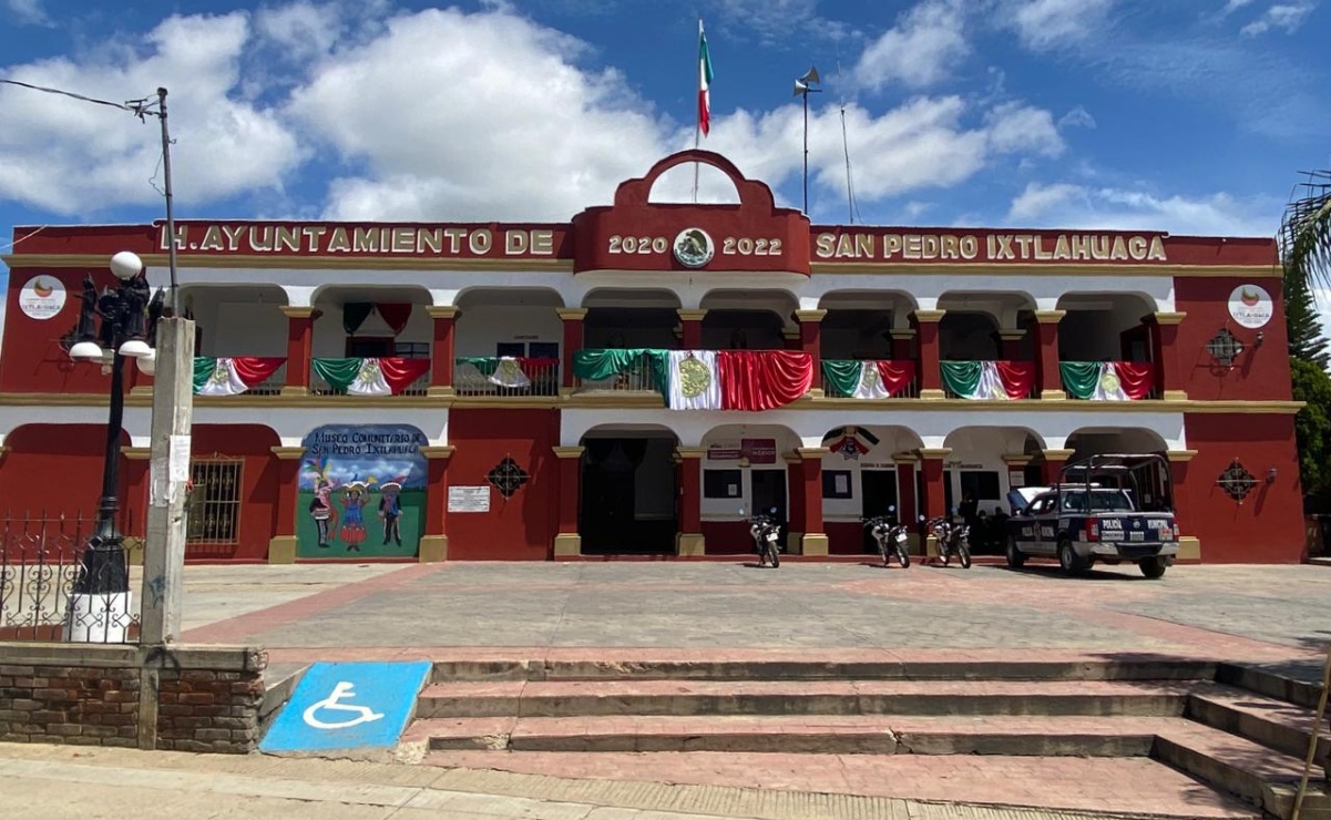 Se electrocutan dos obreros en San Pedro Ixtlahuaca; uno muere y otro permanece grave