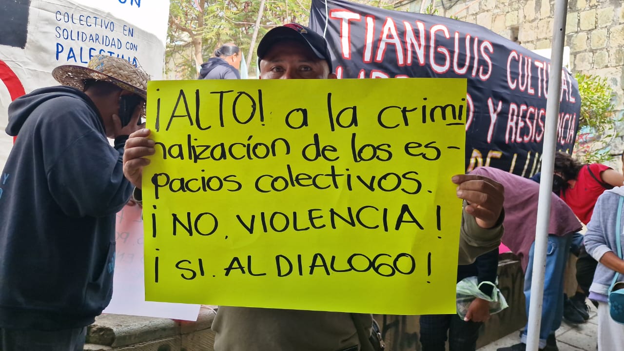 Denuncia Colectivo Tianguis Cultural agresión y exigen diálogo al Ayuntamiento de Oaxaca de Juárez