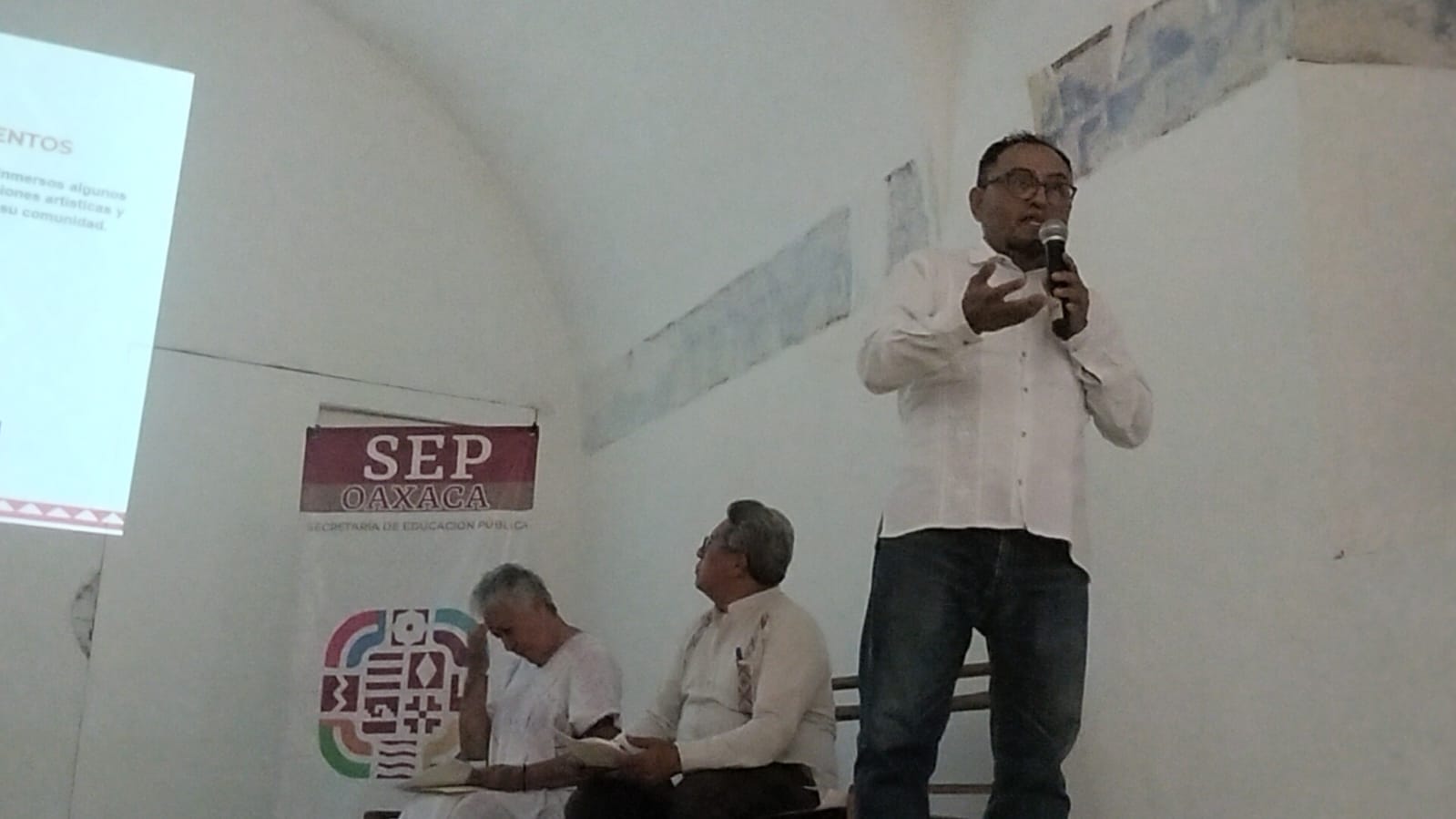 Impulsan lectura en Etla con cuentos y enfoque intercultural