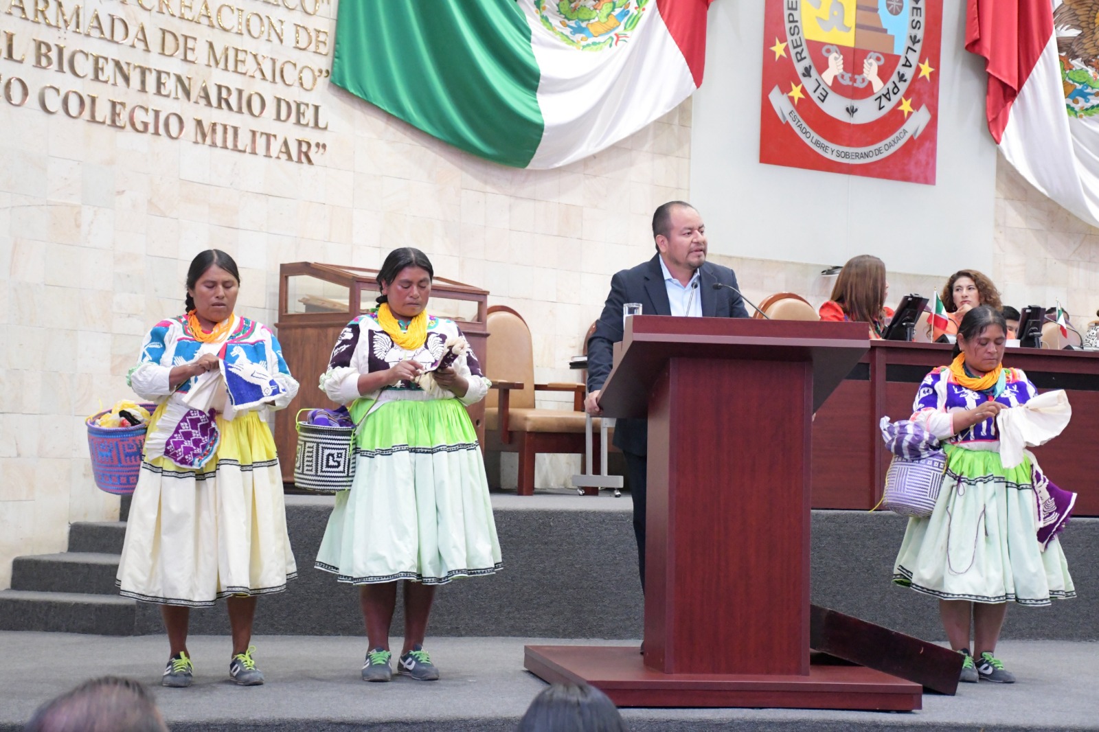 Reconoce Congreso de Oaxaca como patrimonio identitario el atuendo típico de San Pablo Tijaltepec