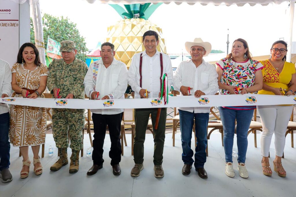 Otorga Gobernador de Oaxaca apoyos por más de 10 mdp al campo y la ganadería de Loma Bonita