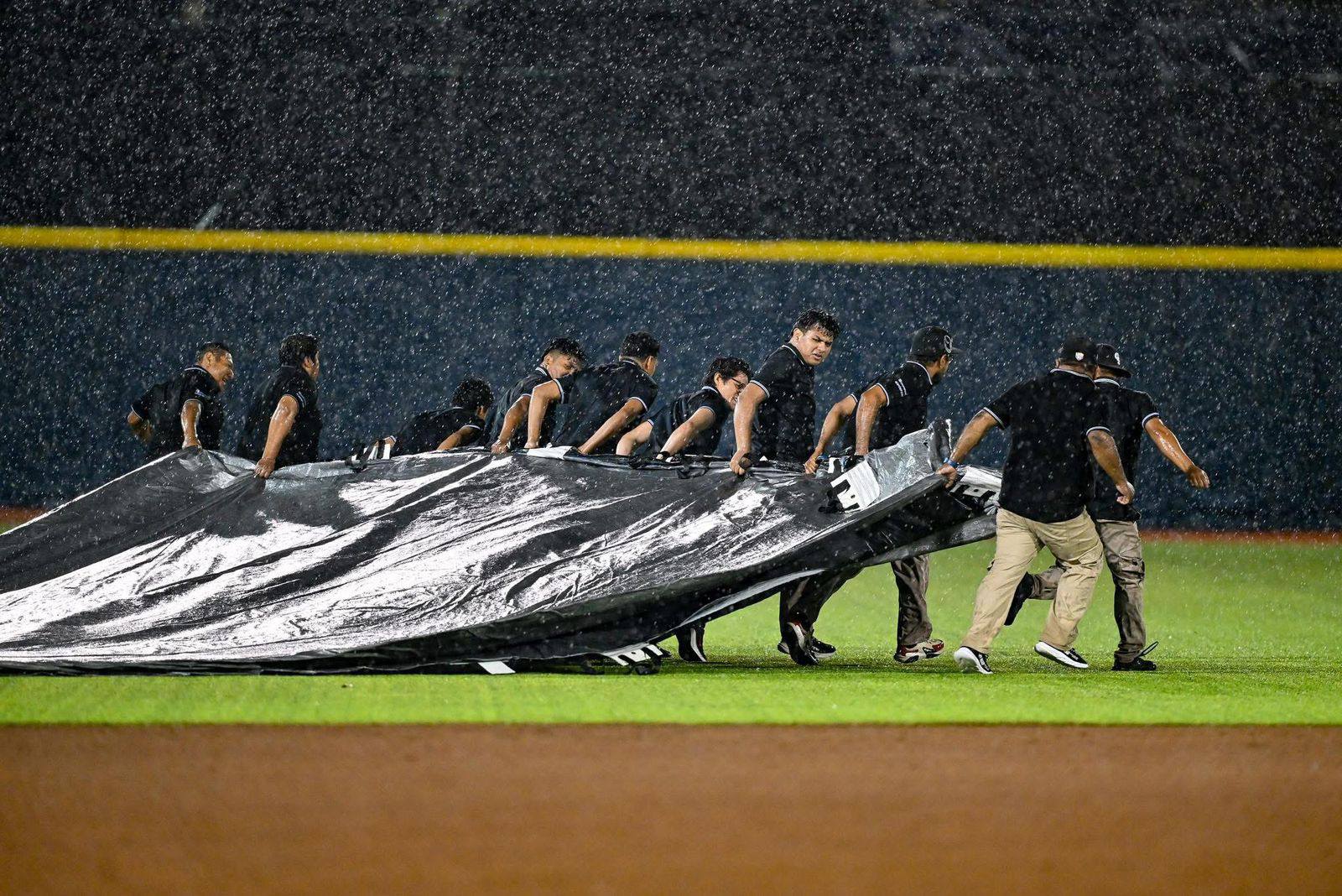 Suspenden por lluvia el día tres de la serie entre Guerreros y Diablos