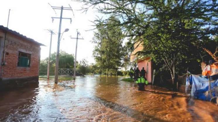 Informa Protección Civil desbordamiento de río en San Dionisio Ocotlán