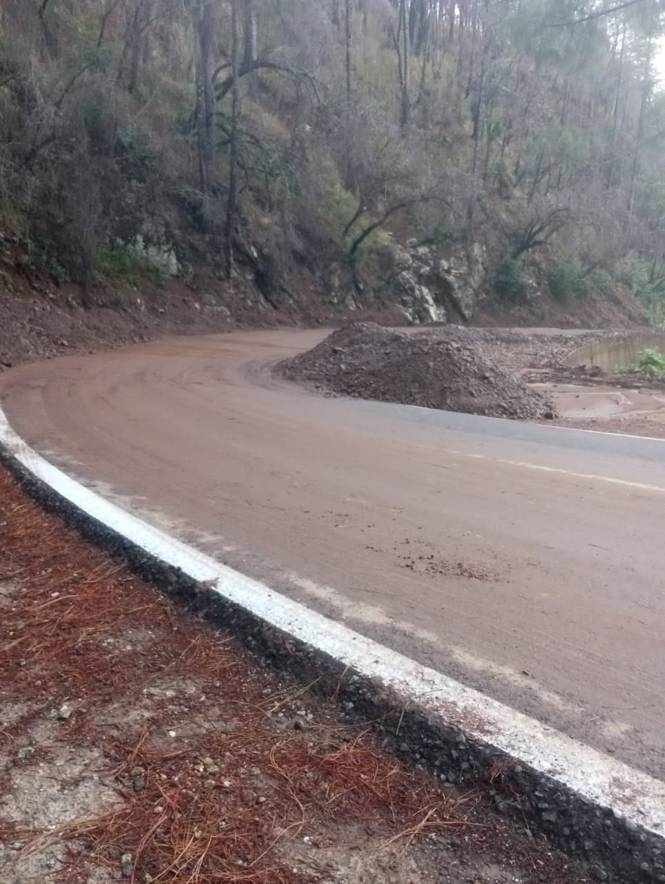 Informa Protección Civil desbordamiento de río en San Dionisio Ocotlán