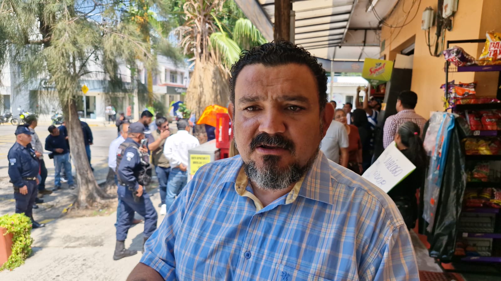 Exigen locatarios del Mercado Hidalgo revisar permiso de empresa chocolatera