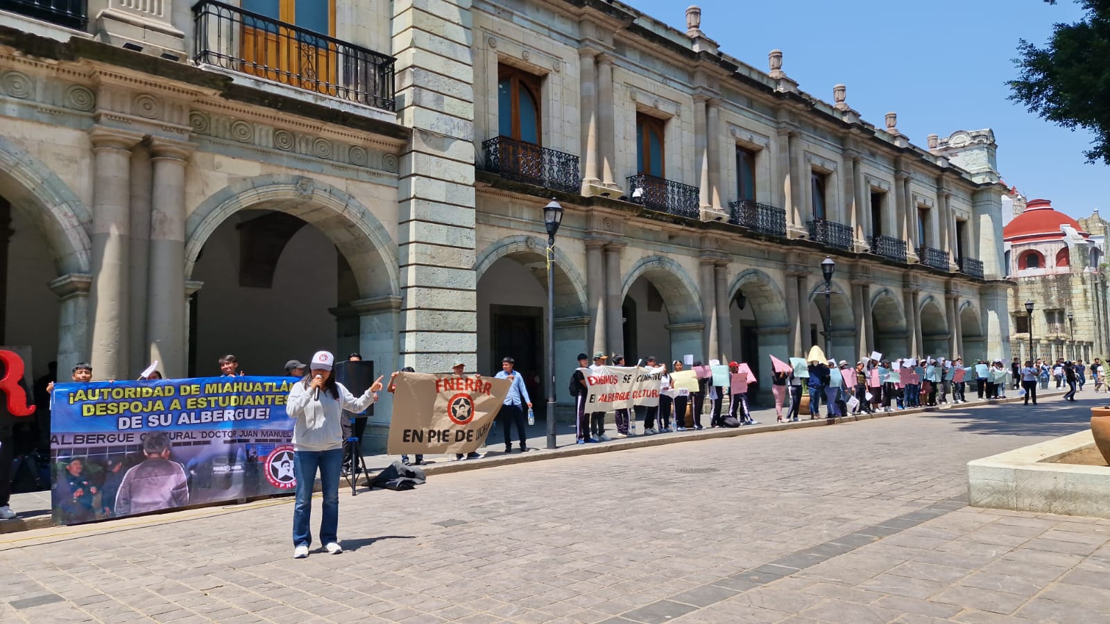 Demandan estudiantes de FNERRR disculpa pública por desalojo y calumnias en Oaxaca