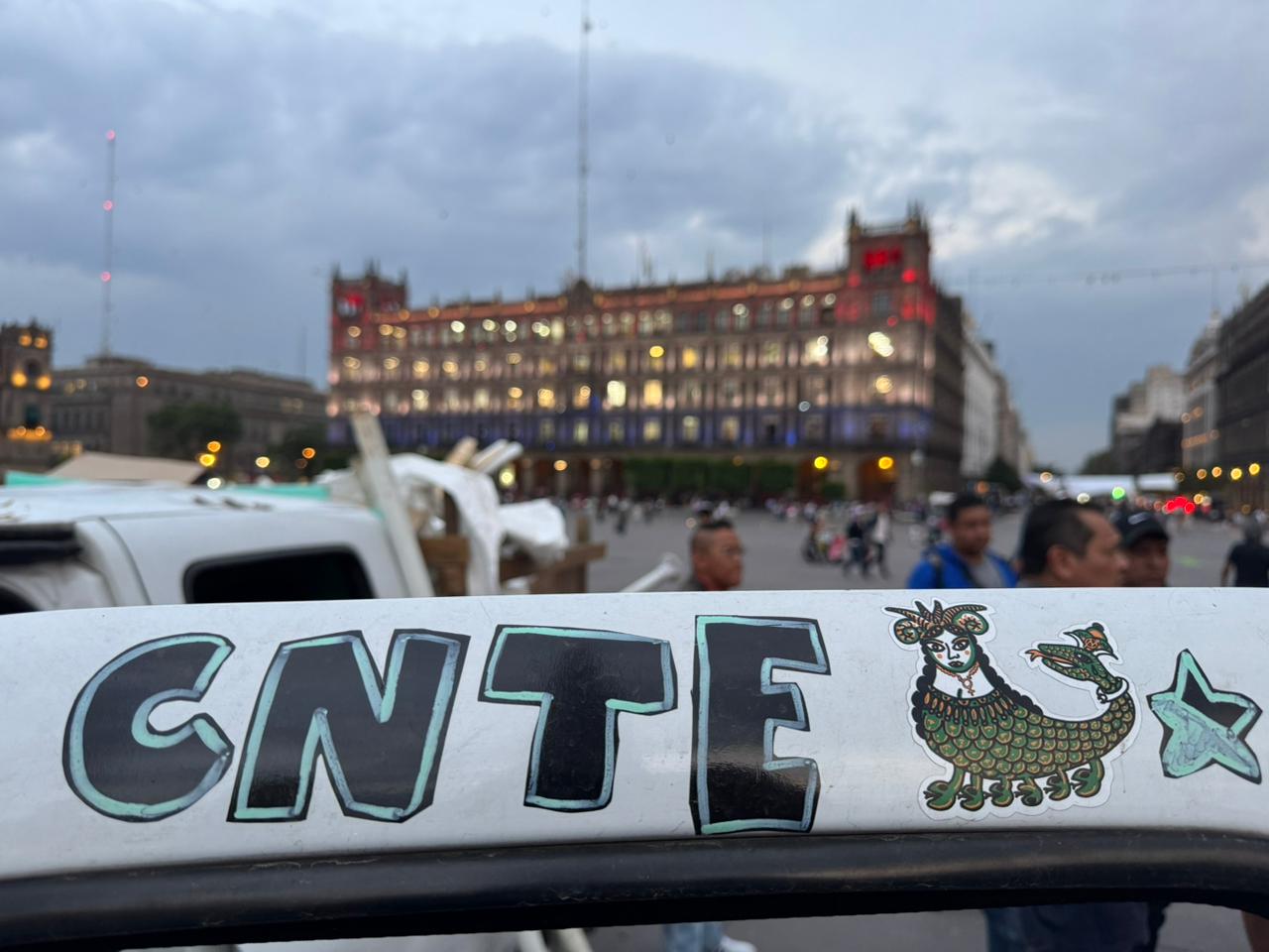 Inician maestros de la Sección 22 paro indefinido en Oaxaca