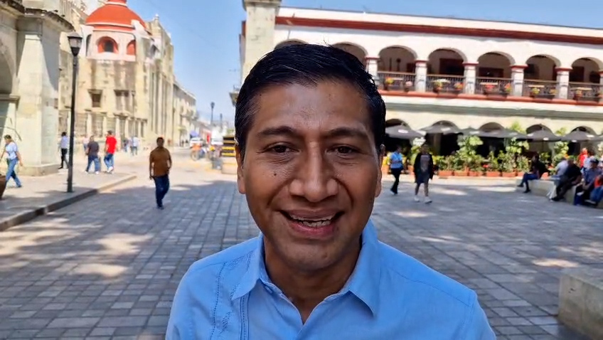 Molesta a titular del IOCIED las protestas; atiende solo bajo presión del Gobernador