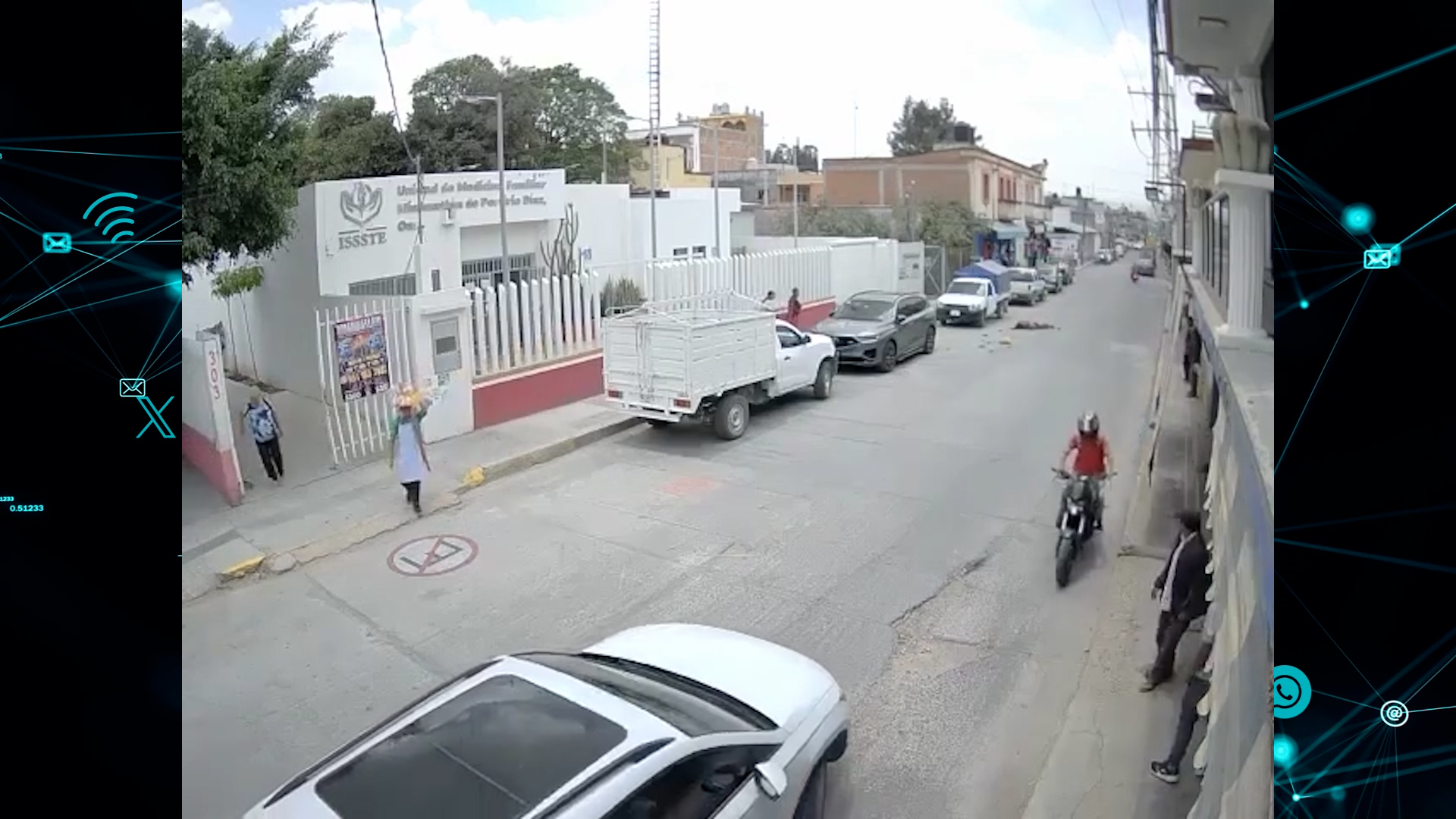 Atropella motociclista a mujer y huye en el centro de Miahuatlán
