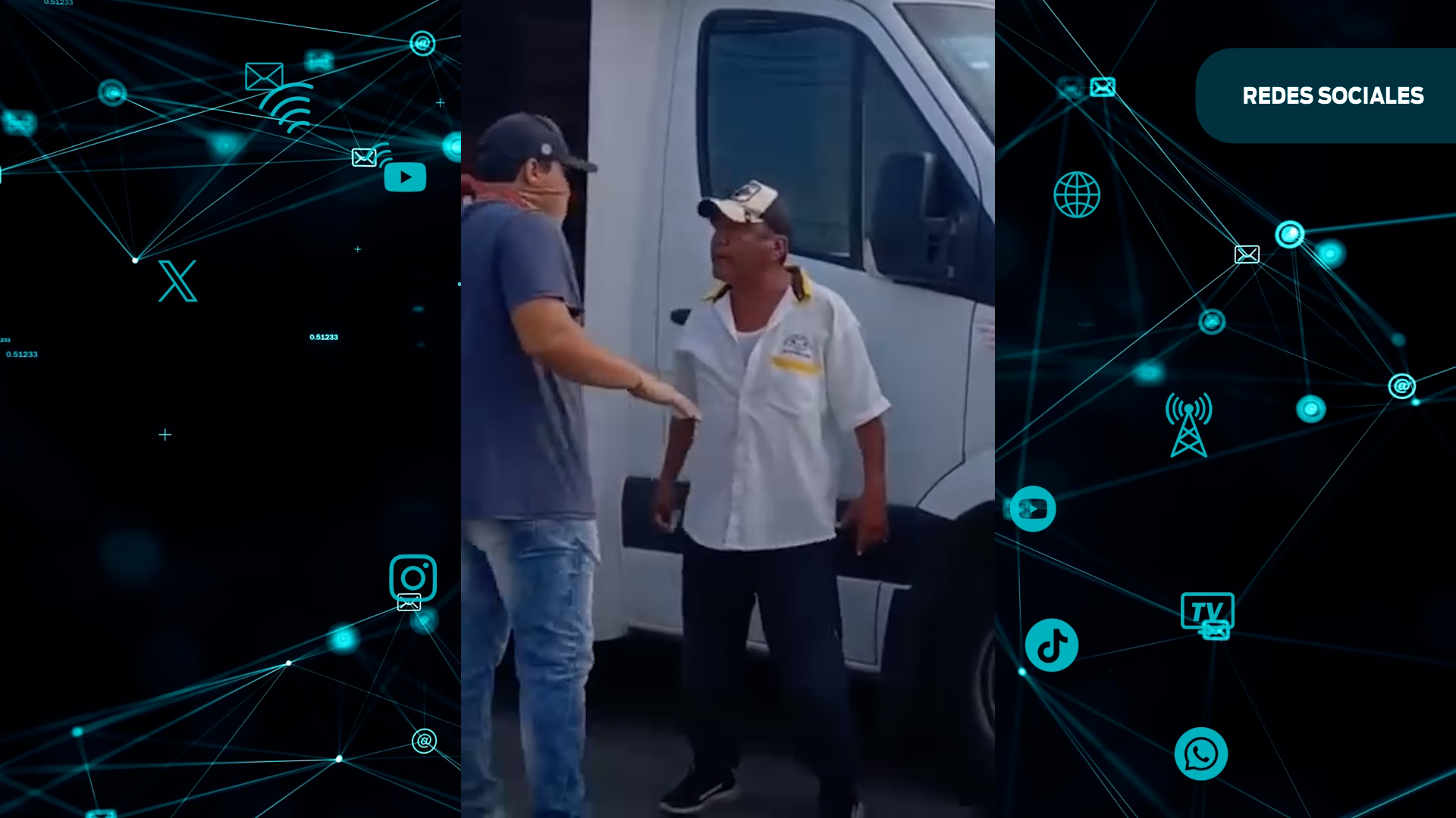 Confronta taxista a normalistas que robaban mercancía de una camioneta de Bimbo en Ciudad Ixtepec