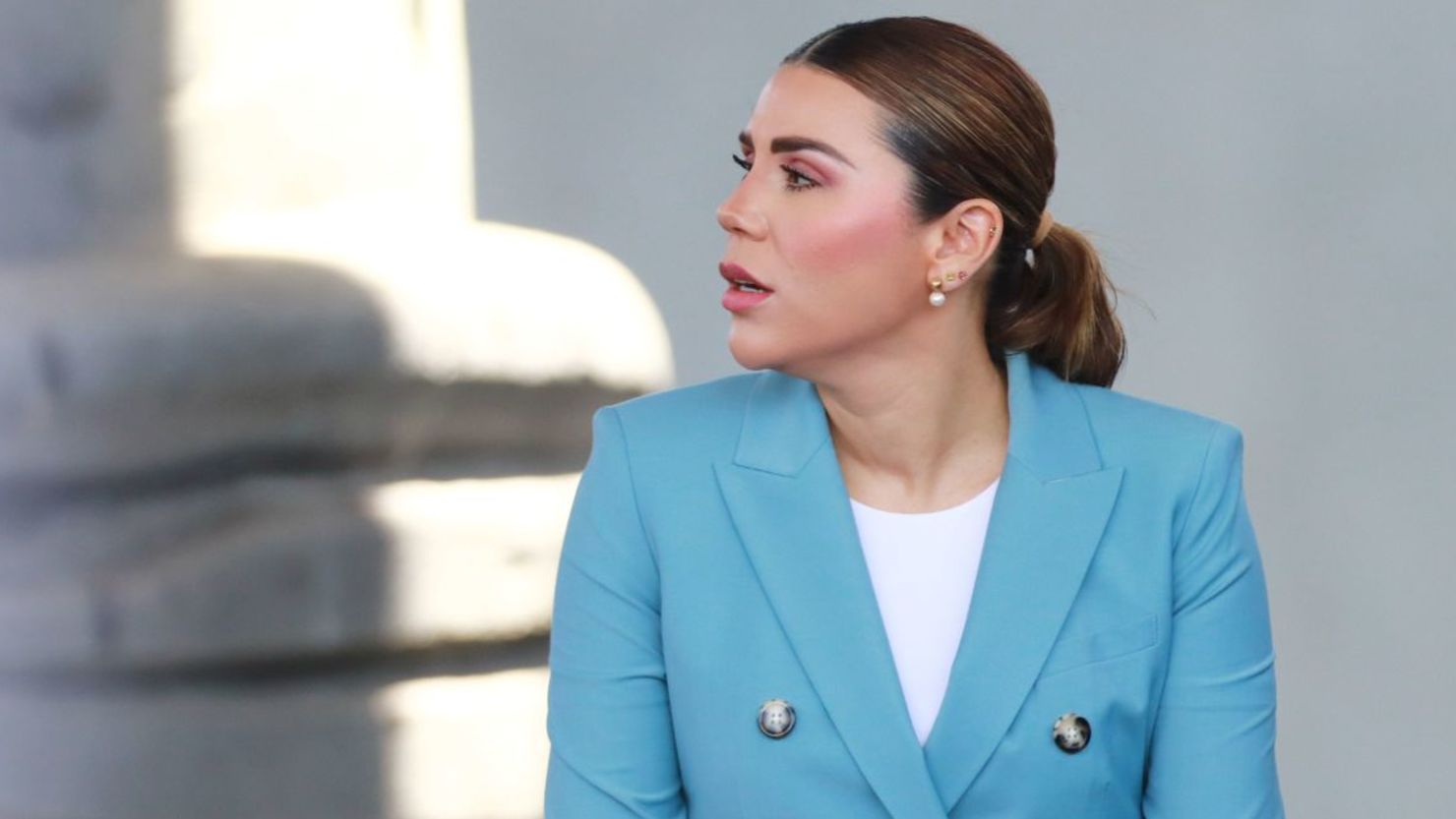 Revocan visa a gobernadora de Baja California y su esposo por decisión de EU