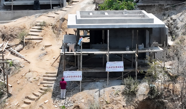 Suspenden construcciones en costa oaxaqueña por daño ambiental