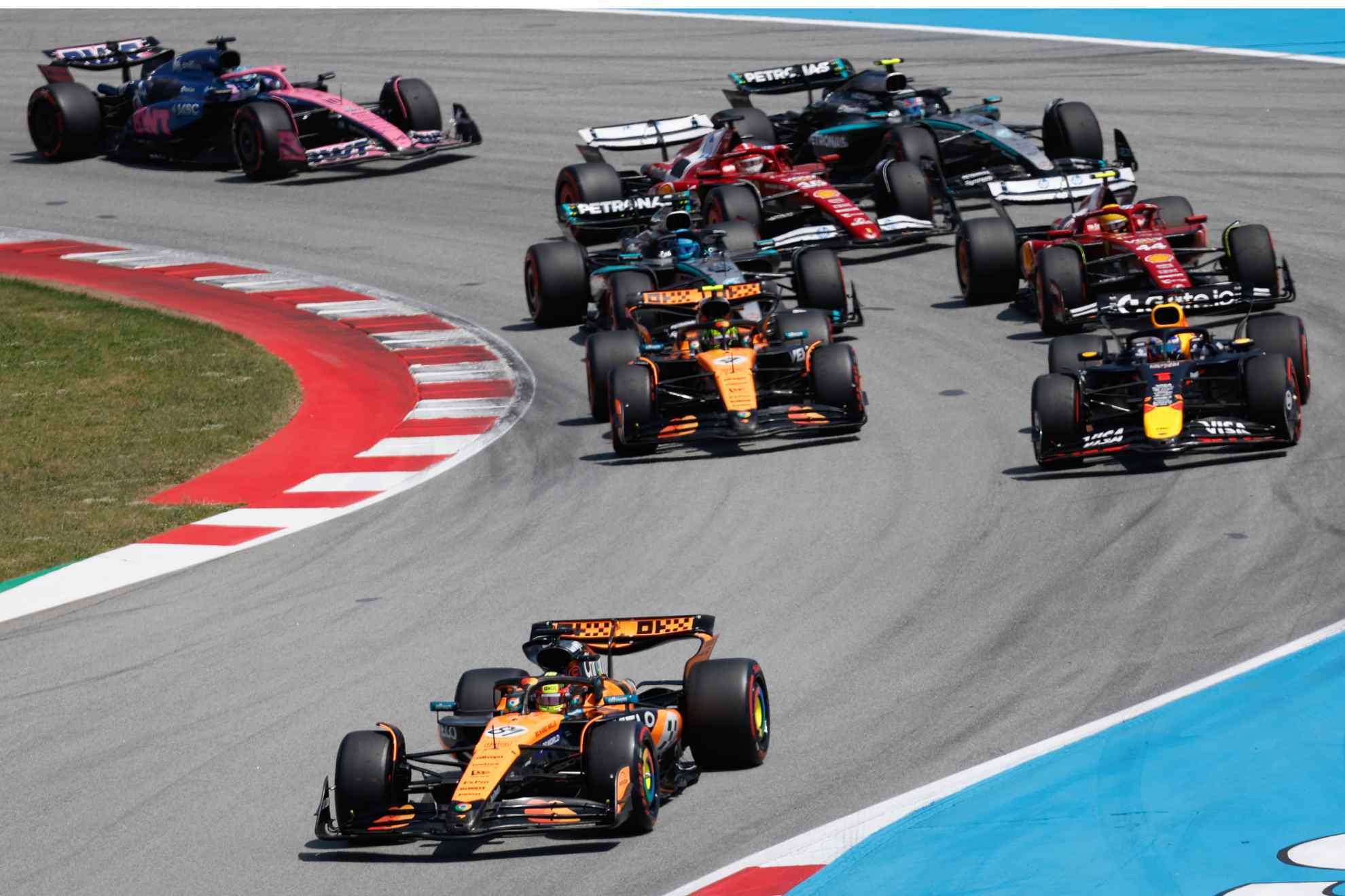 McLaren domina en Montmeló: Piastri y Norris firman un histórico 1-2 en el Gran Premio de España