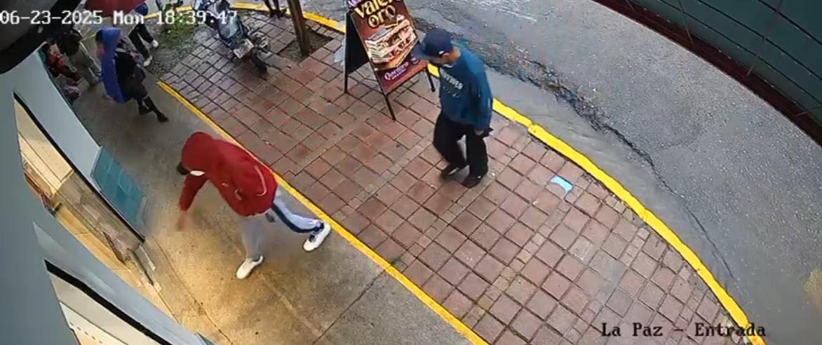 Asaltan pastelería Quemen en San Juan Chapultepec