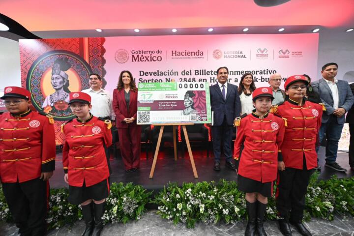 Honra Lotería Nacional a Reina Roja con sorteo especial en Palenque