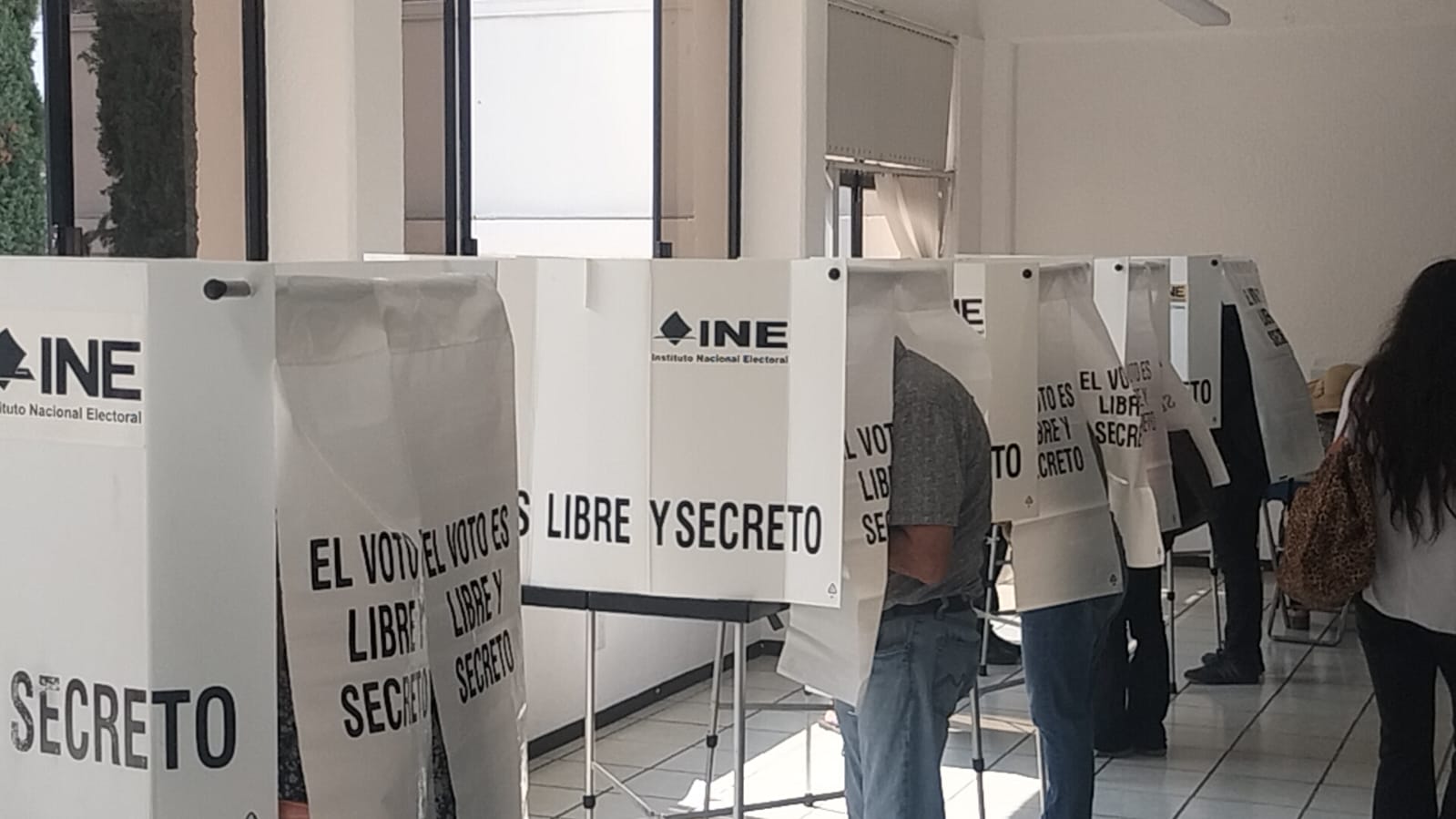 Ejercen ciudadanos oaxaqueños su voto en Elección Judicial