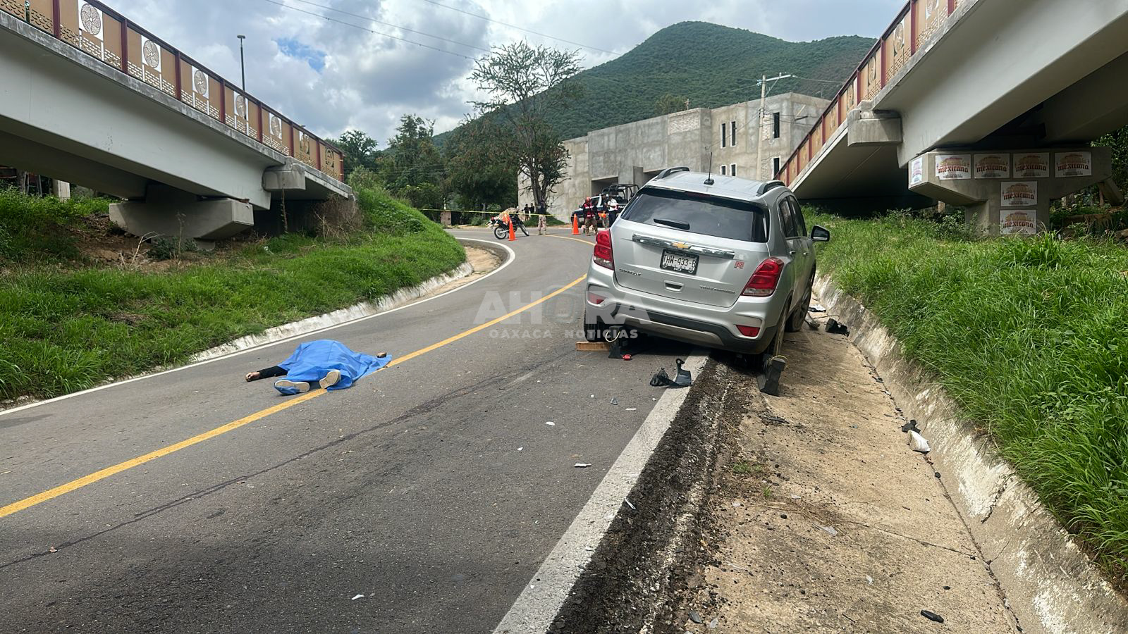Mueren dos motociclistas tras brutal choque sobre la 175