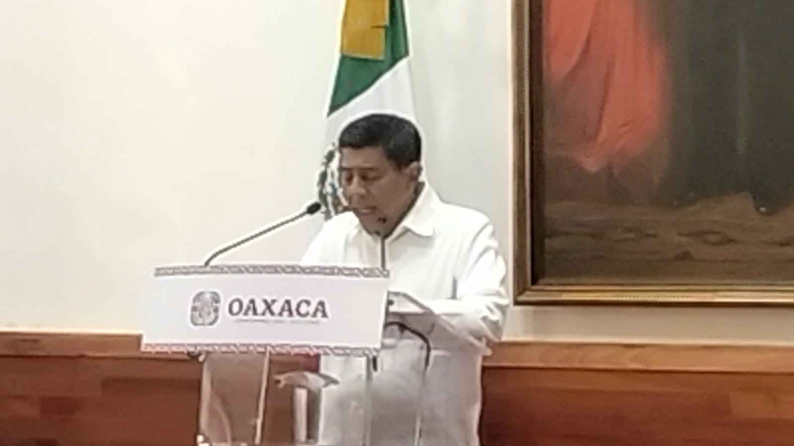 Asegura el gobernador de Oaxaca acompañar a los maestros en la mejora de la educación