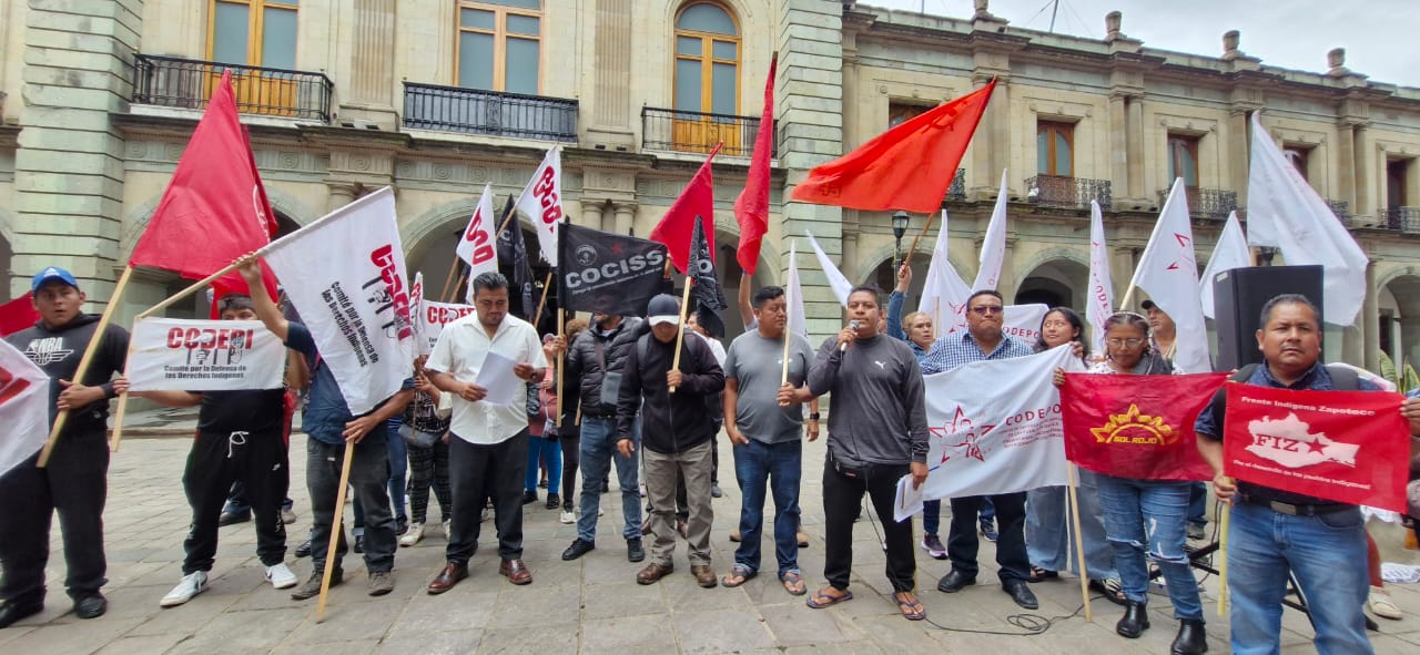 Denuncian comunidades territorial en Playa Salchi, Oaxaca