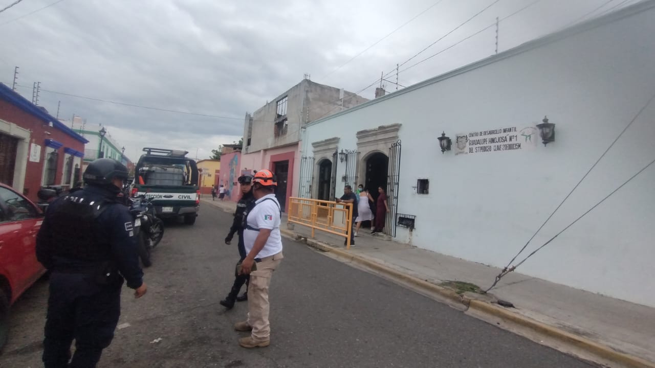 Evacúa PCM guardería del IMSS 01 y CENDI 01 por fuerte olor a sustancia desconocida