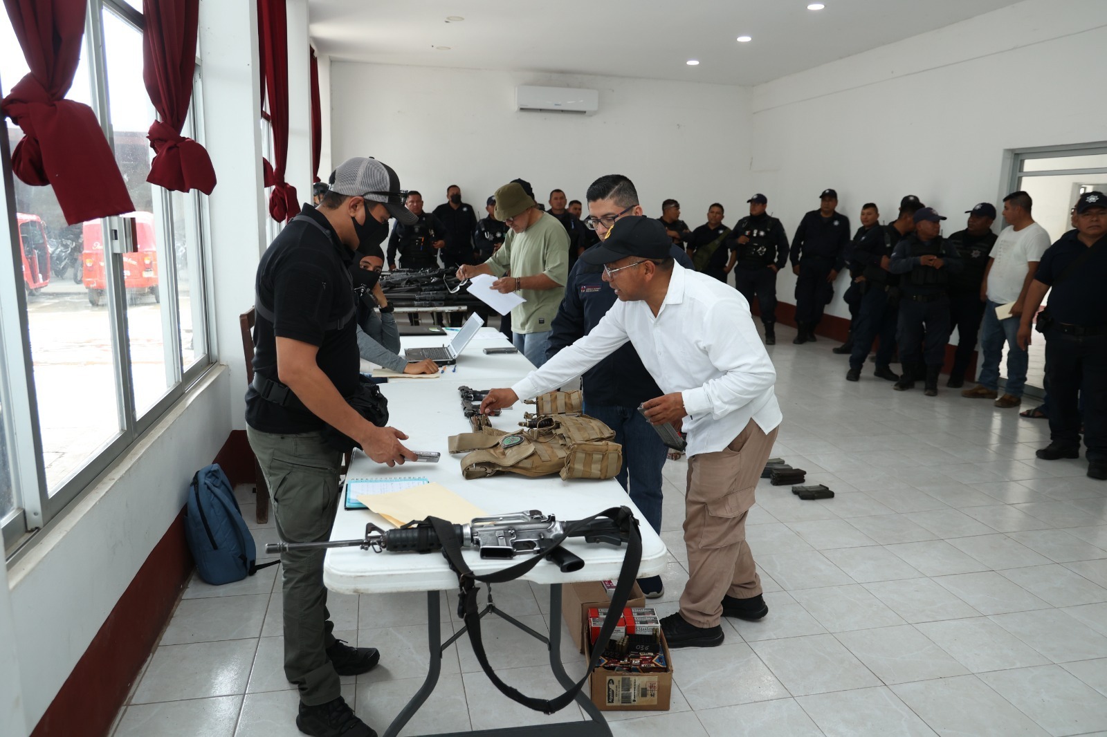 Refuerzan seguridad en Juchitán con la “Operación Sable”: policías serán evaluados
