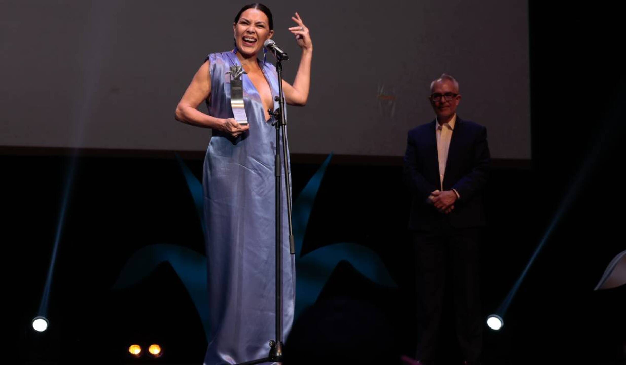 Recibe Dolores Heredia el Mayahuel de Plata en el Festival Internacional de Cine de Guadalajara