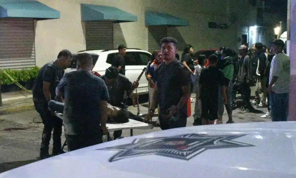 Irrumpe comando armado en fiesta patronal de Irapuato y asesina a 10 personas