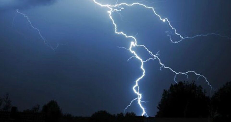 Identifican riesgos de tormentas eléctricas mortales en Oaxaca