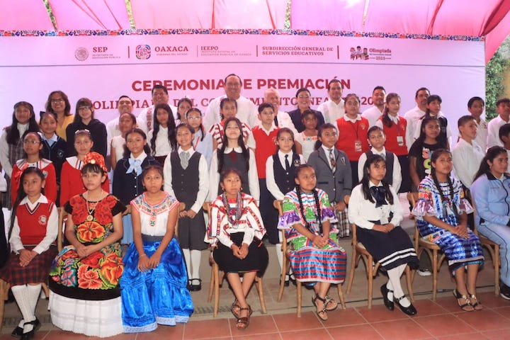 Reconoce IEEPO a alumnos que brillaron en Olimpiada Infantil