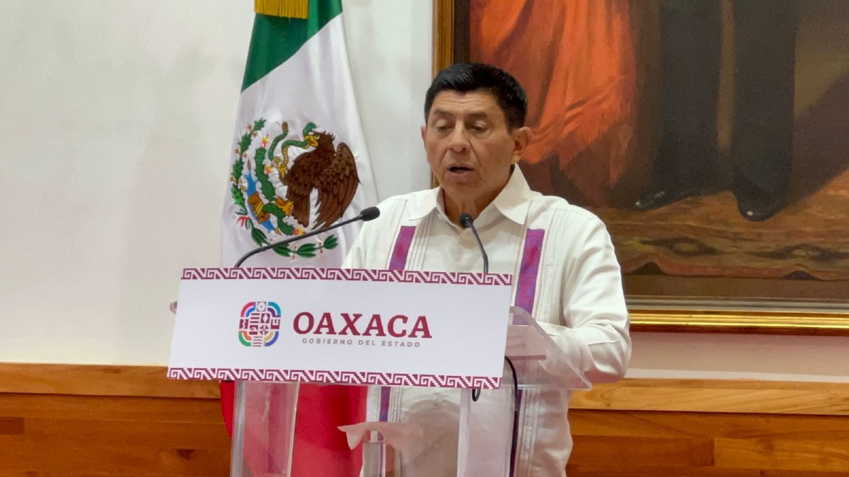 Anuncian aumento de salario y pensiones para policías y agentes de la Fiscalía de Oaxaca