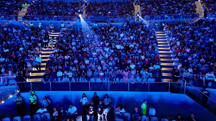 Un éxito, el show musical de la “Gallina Pintadita” en el Auditorio Guelaguetza