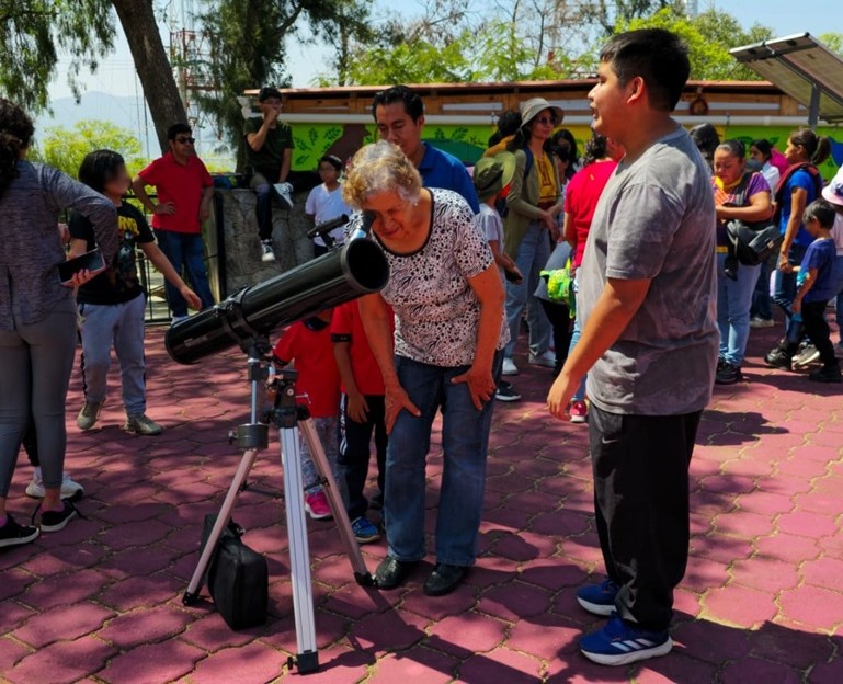 Celebra Gobierno de Oaxaca 49 aniversario del Planetario Nundehui