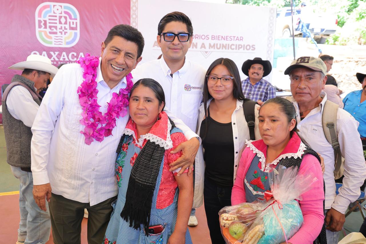 Lleva Salomón Jara bienestar a San Pablo Cuatro Venados con infraestructura carretera
