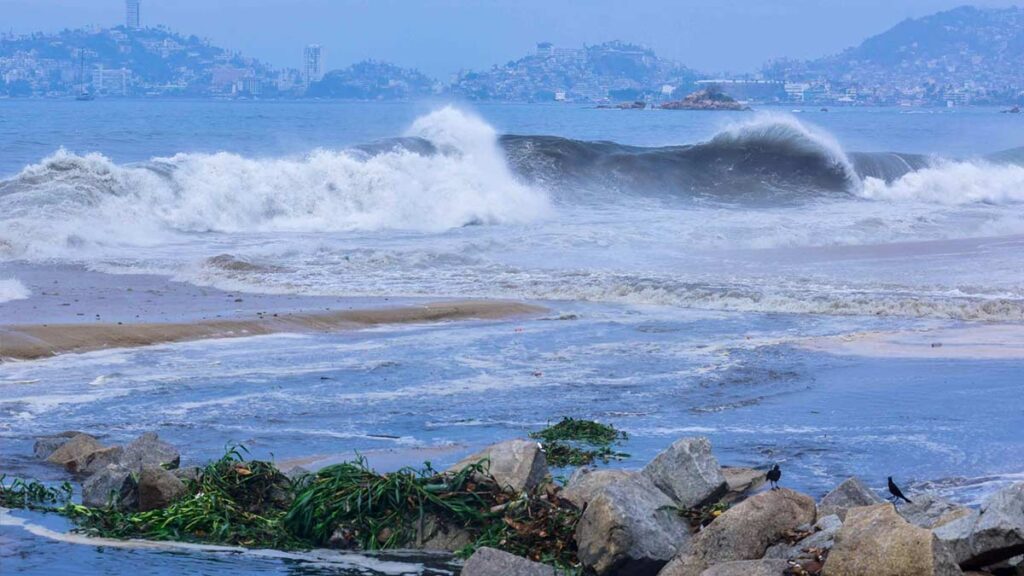 Monitorea Semar costas de México ante posible tsunami por terremoto ruso