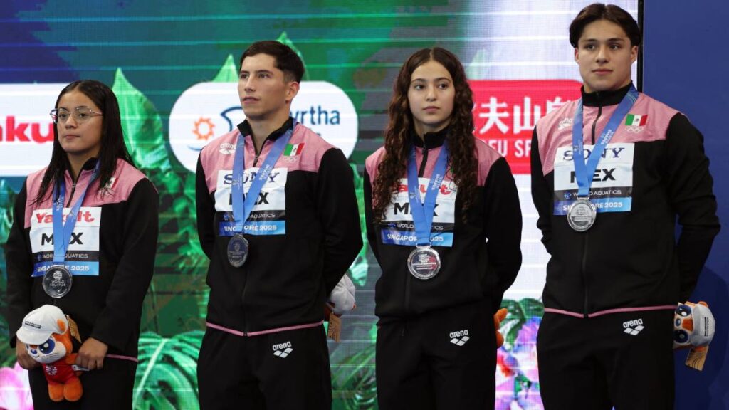 Conquista México plata en Mundial de Clavados con equipo mixto