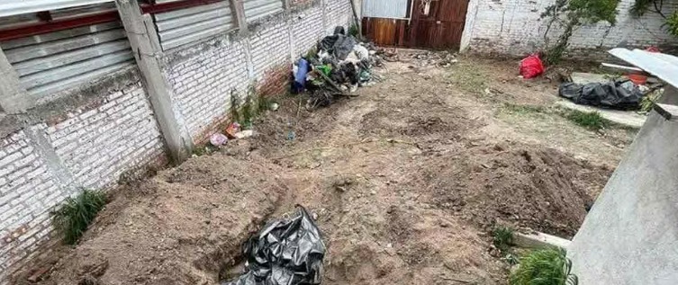 Localizan 32 cuerpos en fosa de La Calera, Irapuato