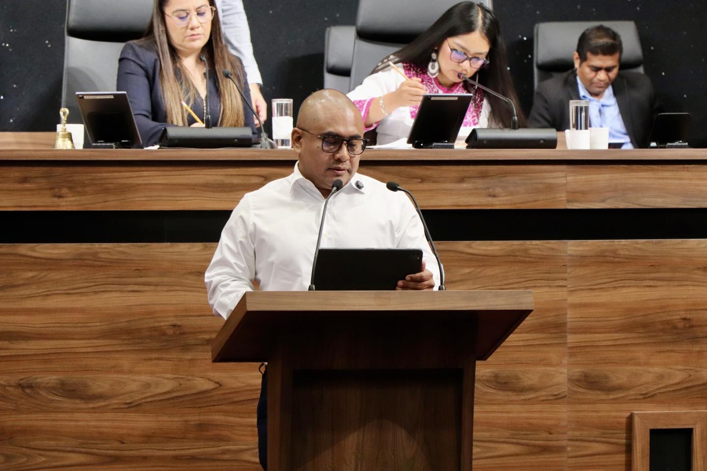 Propone Dante Montaño sancionar a funcionarios que filtren imágenes de cámaras de vigilancia en Oaxaca