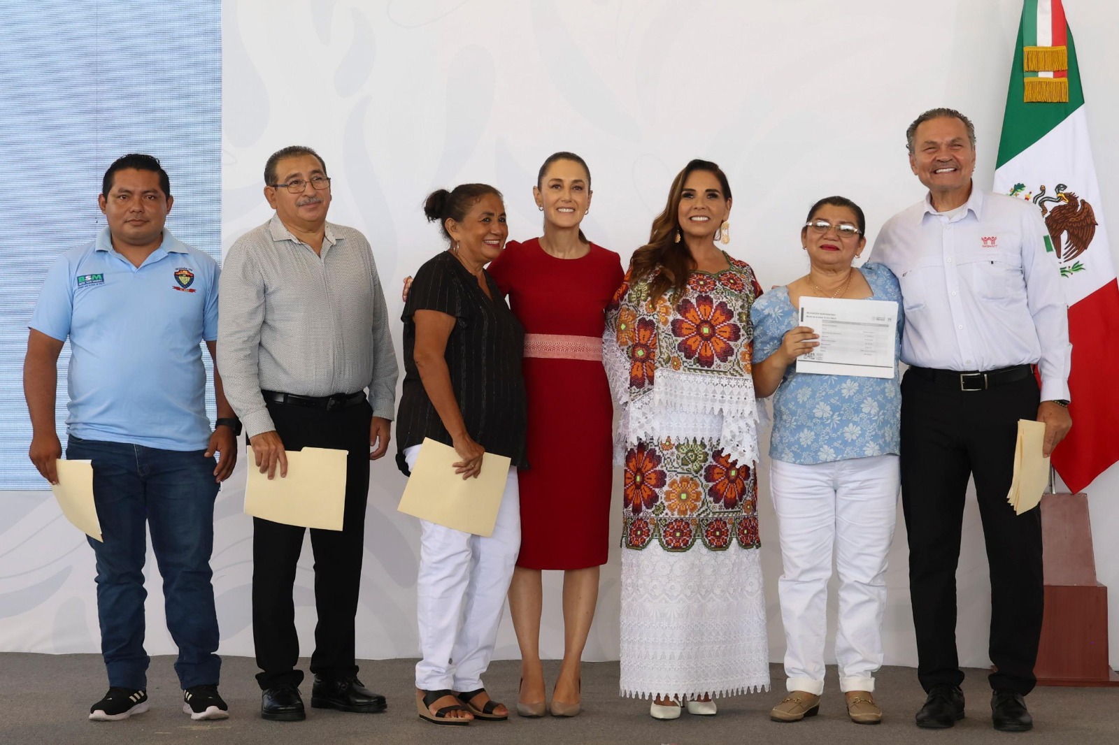 Con acuerdos históricos e inaguraciones de obras prioritarias, presidenta concluye gira por guatemala, quintana roo, campeche, y edomex