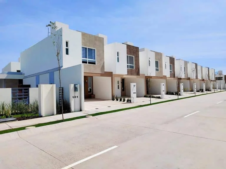 Inicia Infonavit entrega de 8,128 casas en Quintana Roo en 2025
