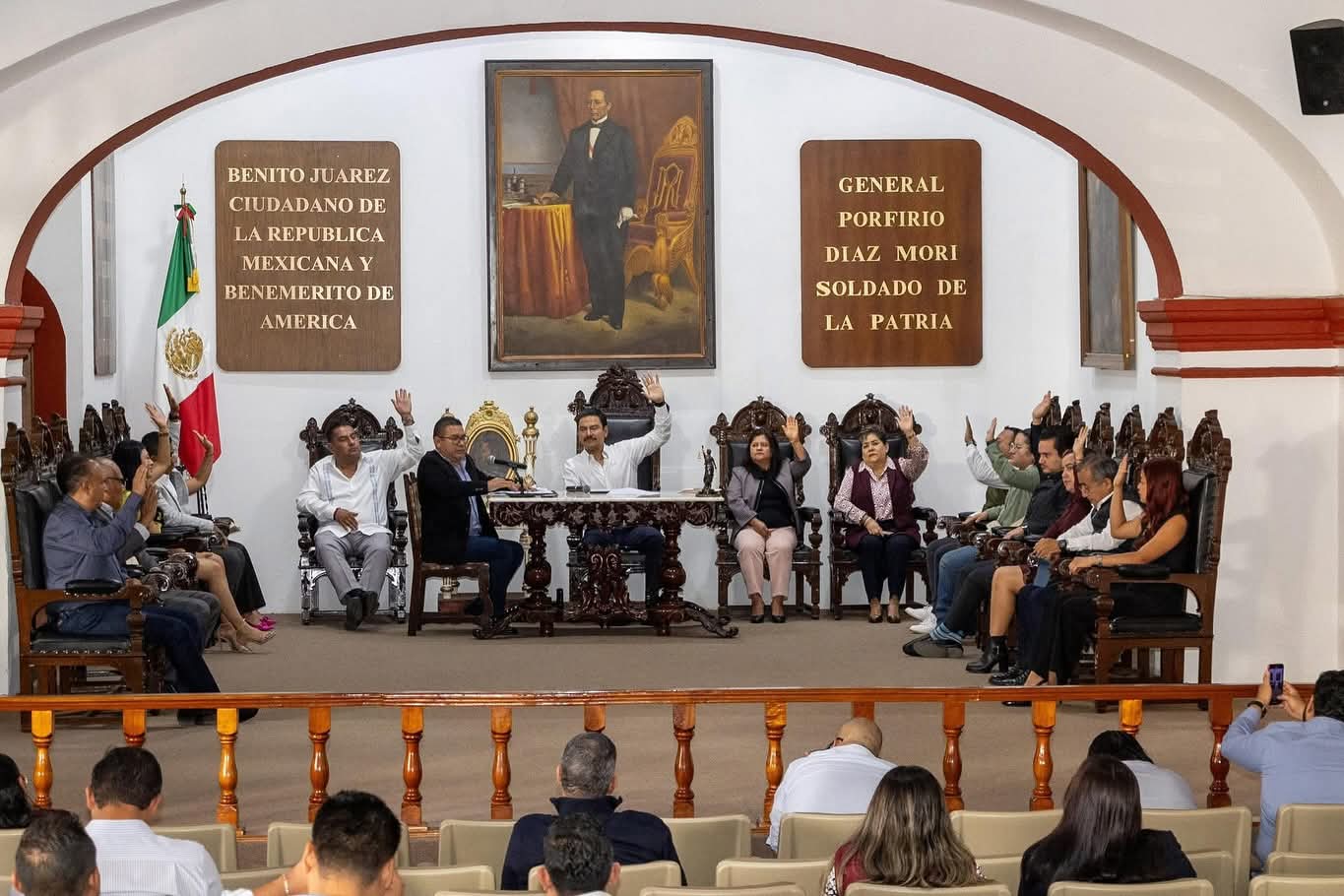 Cabildo aprueba proyecto para dignificar la atención ciudadana y modernizar la administración pública municipal