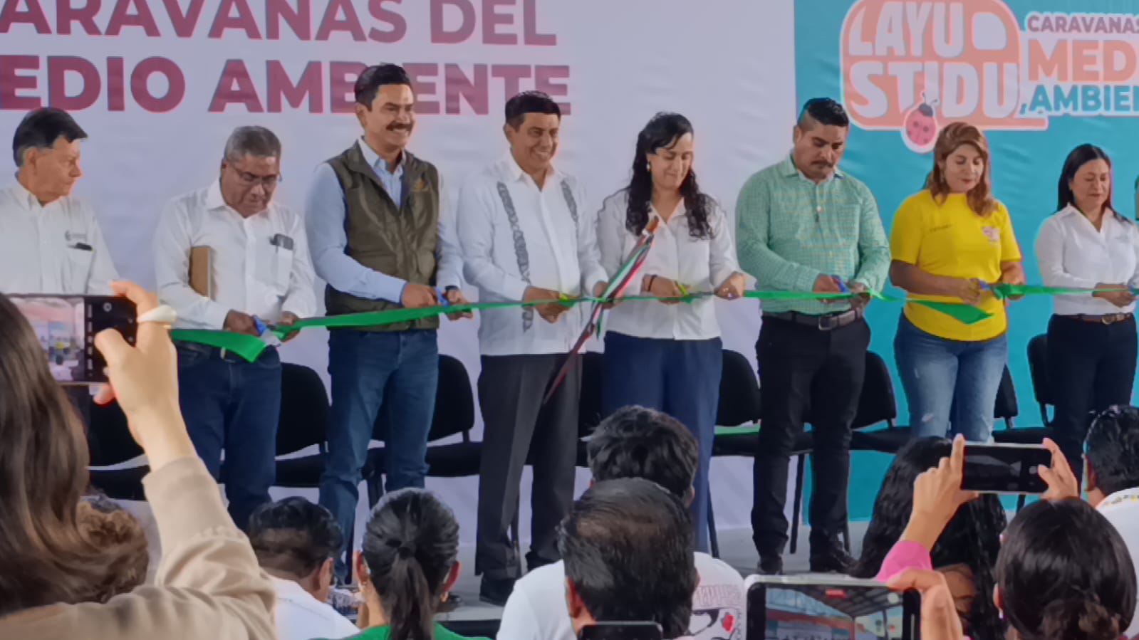 Inaugura Salomón Jara «Caravanas del Medio Ambiente Layú Stidu» en Candiani