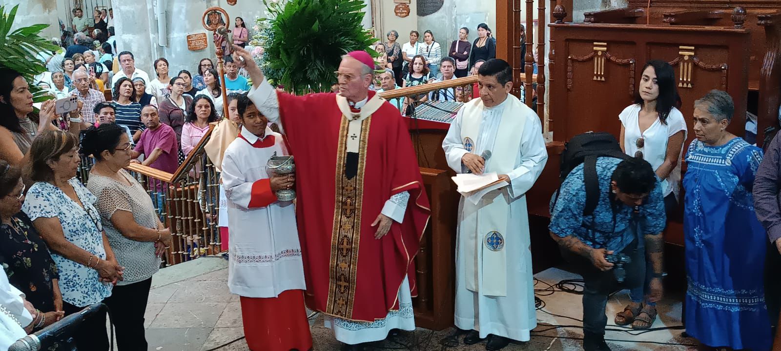 Inauguran sillería del coro en la Catedral de Oaxaca