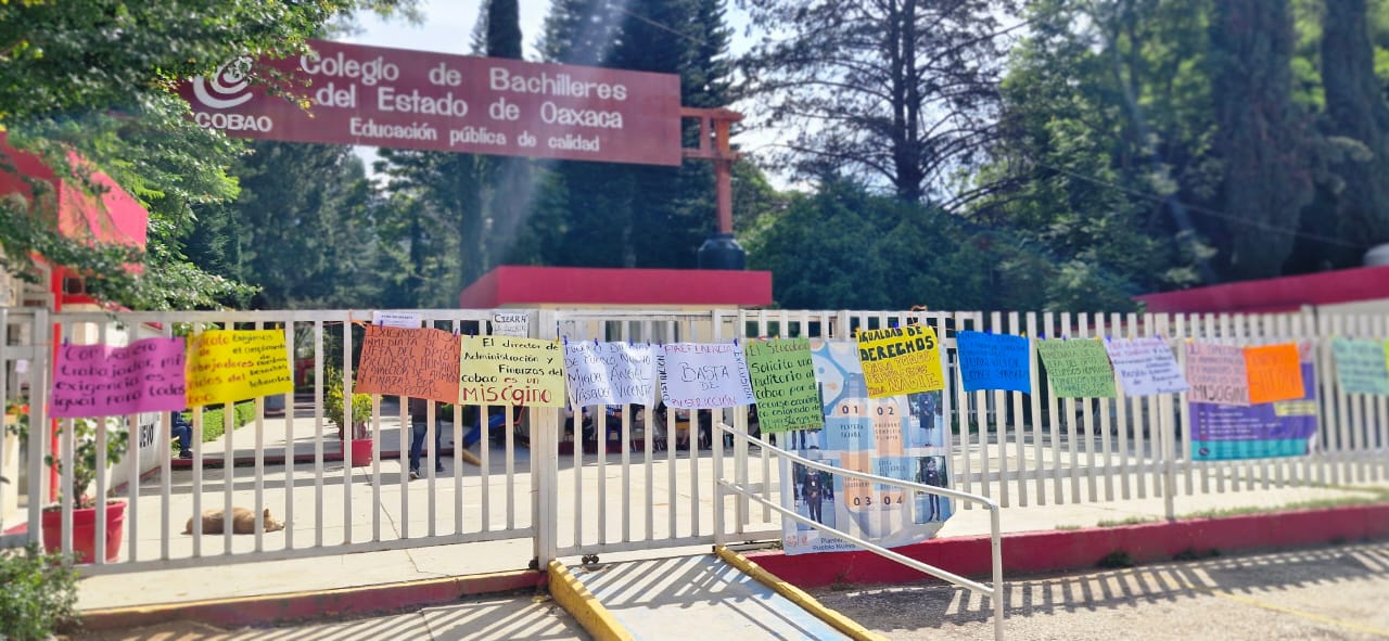 Demandan docentes del COBAO solución a demandas laborales en Oaxaca