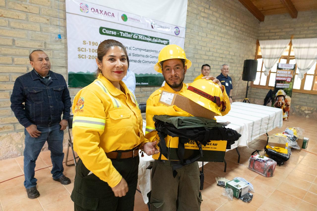 Brigadas de la Coesfo reciben capacitación internacional contra incendios forestales
