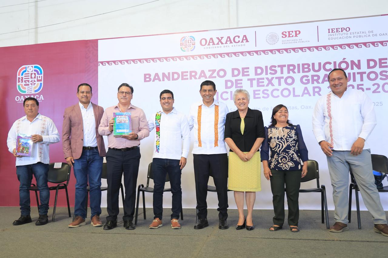Avanza transformación educativa, arranca Salomón Jara distribución de más de 6 millones de libros de texto gratuitos