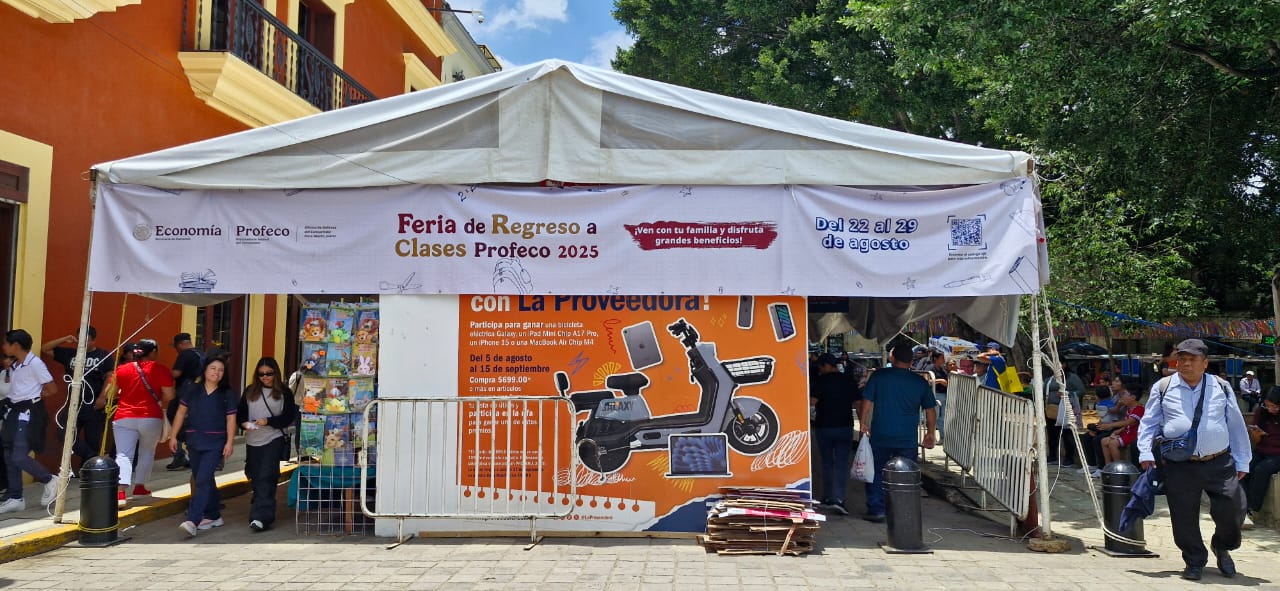 Exhiben descuentos en Feria de Regreso a Clases Profeco 2025 en Oaxaca
