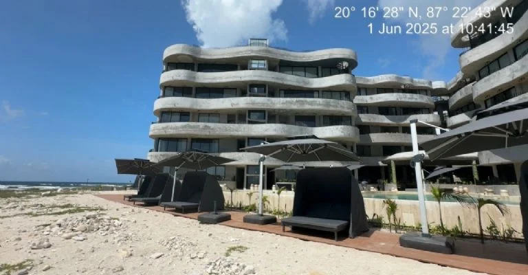 Demuelen condominio en Tulum por afectar anidación de tortugas